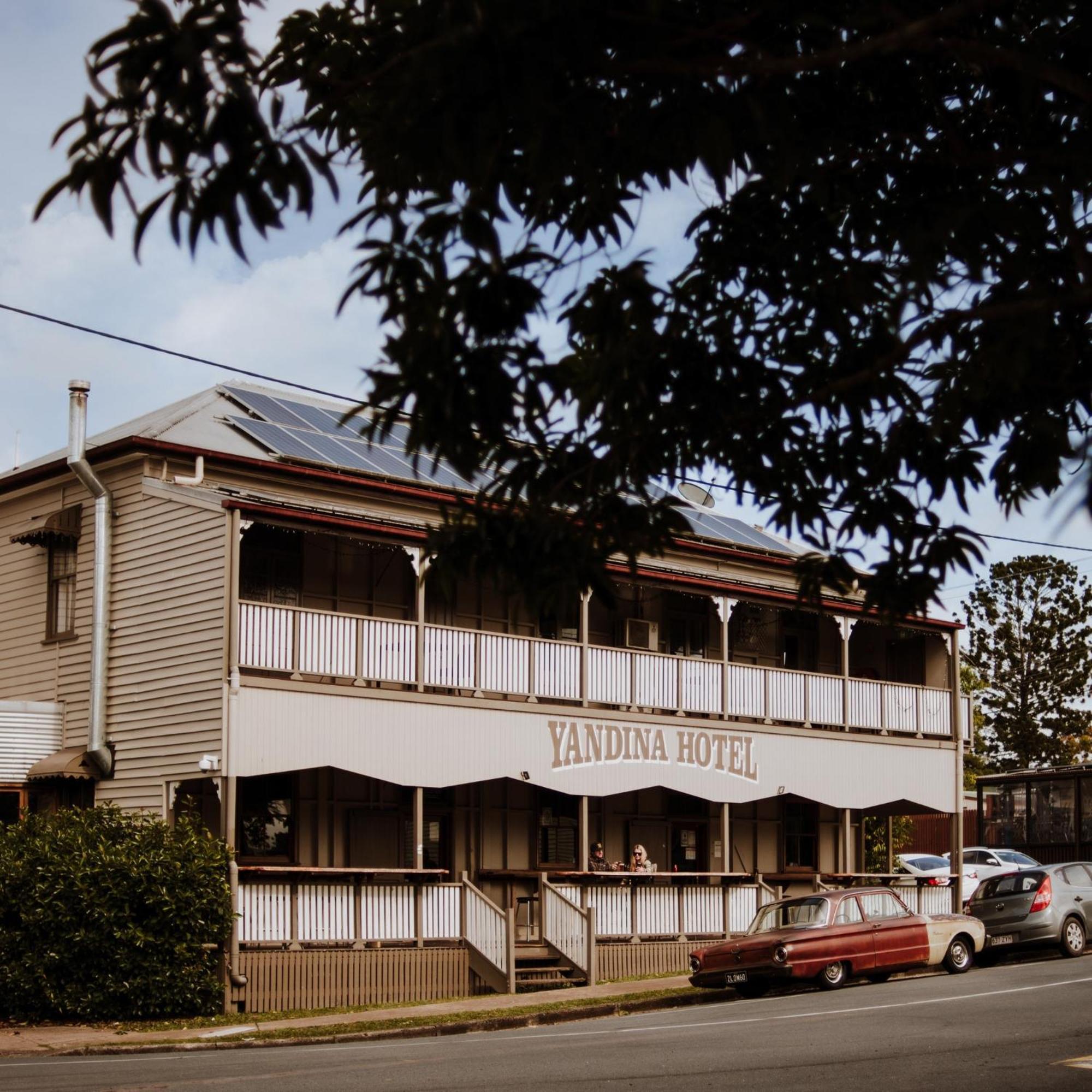Yandina Hotel Bagian luar foto